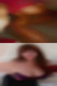I'm tall nude with long women sexy legs!